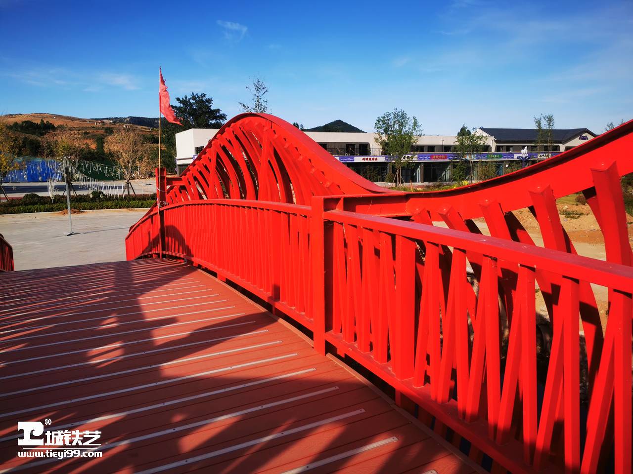铁艺廊架|钢结构框架|铁艺结构TLJ2118-实景拍摄-图5